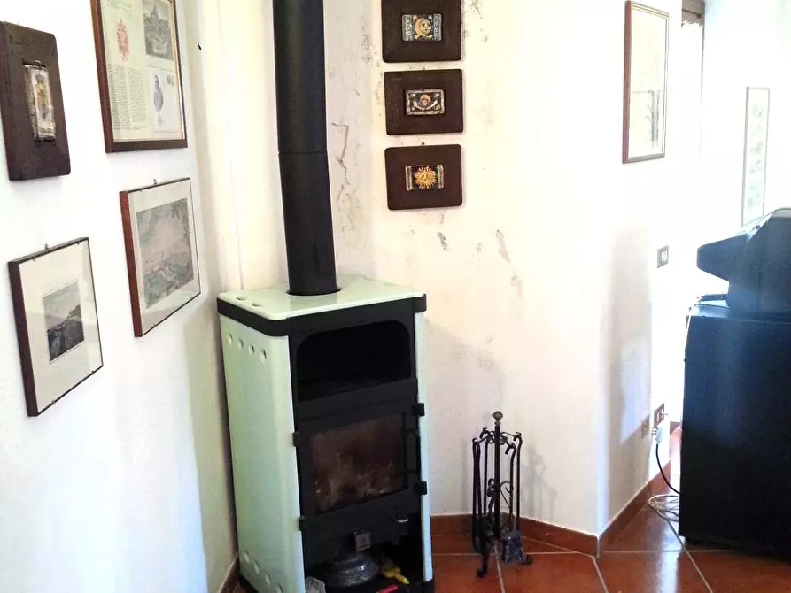 Immagine 4 di Villetta a schiera in vendita  a Rocca Di Mezzo