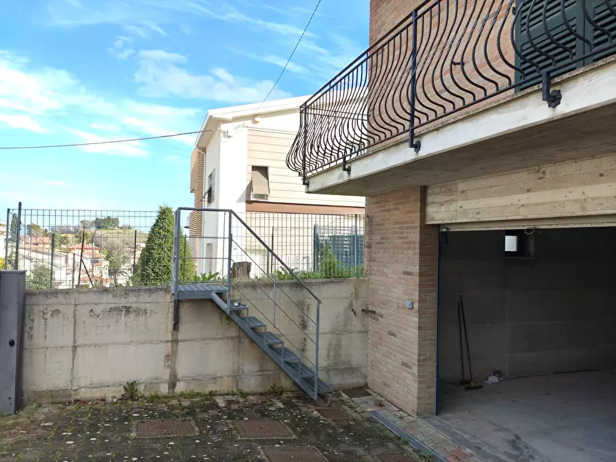 Immagine 15 di Trilocale in vendita  a Ostra Vetere