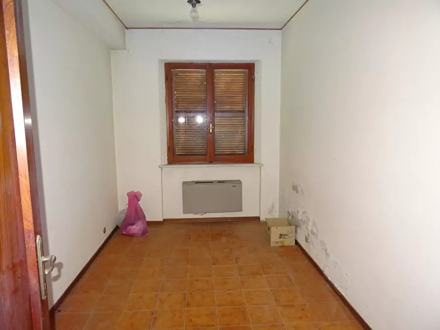 Immagine 10 di Casa indipendente in vendita  a Trecastelli