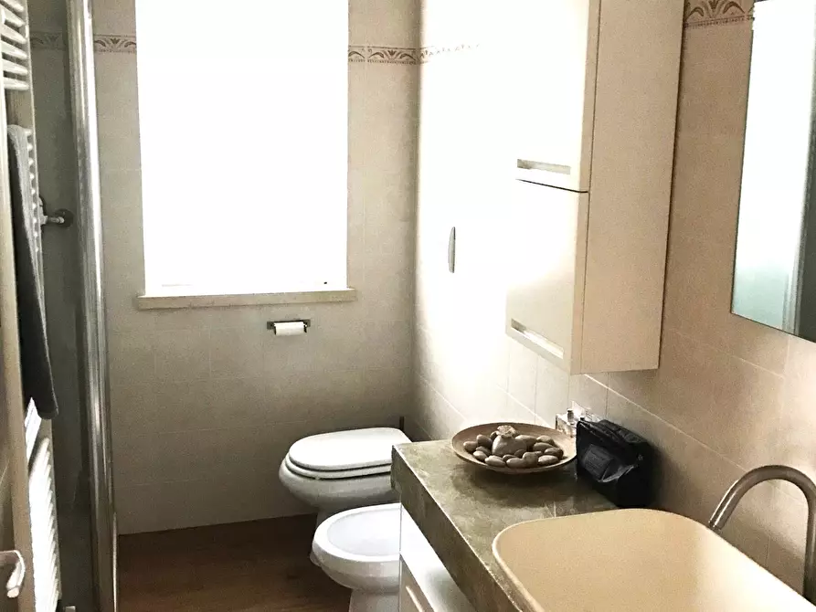 Immagine 9 di Casa trifamiliare in vendita  in Strada del Giardino 180 a Senigallia