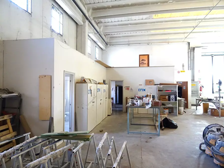 Immagine 7 di Attività artigianale in vendita  a Monte Porzio