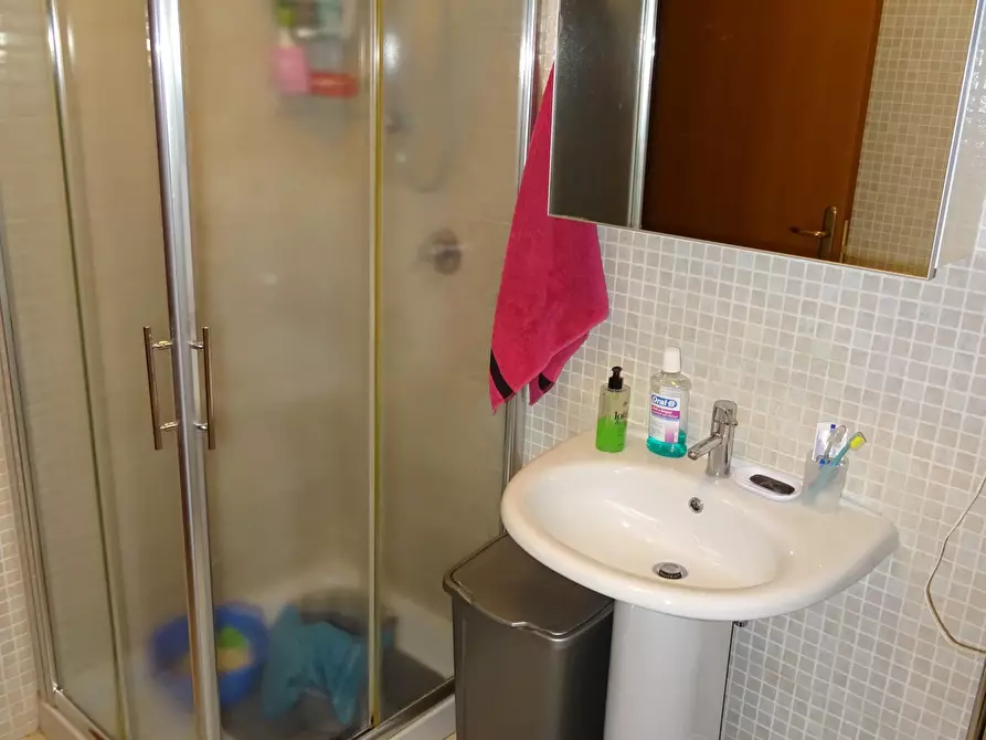 Immagine 11 di Bilocale in vendita  a Senigallia