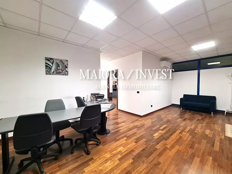 Immagine 12 di Ufficio in vendita  a San Benedetto Del Tronto