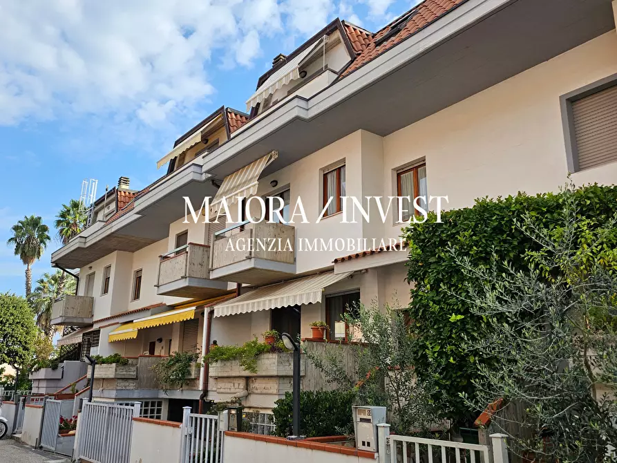 Immagine 1 di Villa in vendita  in via del Vignola 37 a San Benedetto Del Tronto