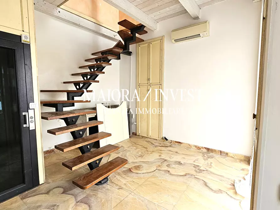 Immagine 1 di Locale commerciale in vendita  a San Benedetto Del Tronto