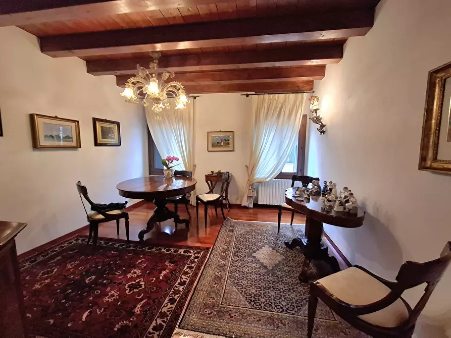 Immagine 1 di Villa in vendita  in Via Giacomo Sichirollo 9 a Rovigo