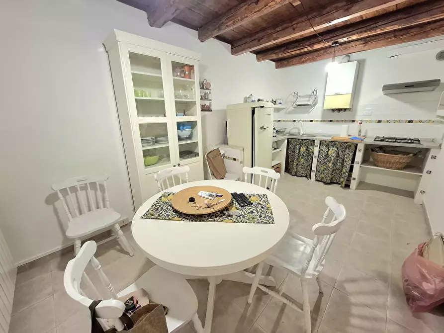 Immagine 3 di Casa bifamiliare in vendita  in Via Veniera 24 a Rovigo