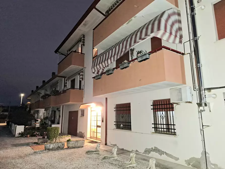 Immagine 10 di Trilocale in vendita  in Via Cristoforo Colombo 156E2 a Polesella