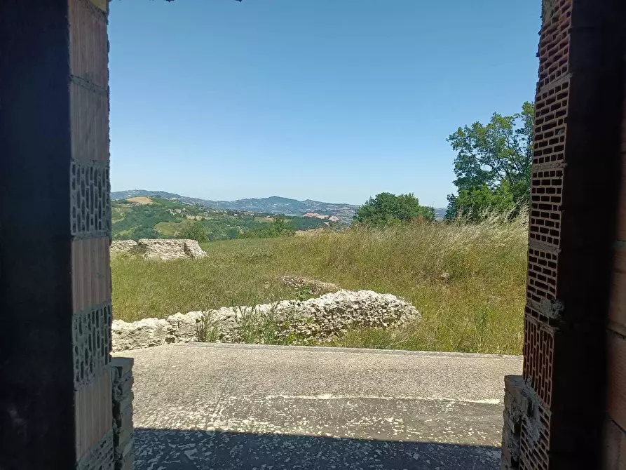 Immagine 3 di Terreno agricolo in vendita  a Farindola