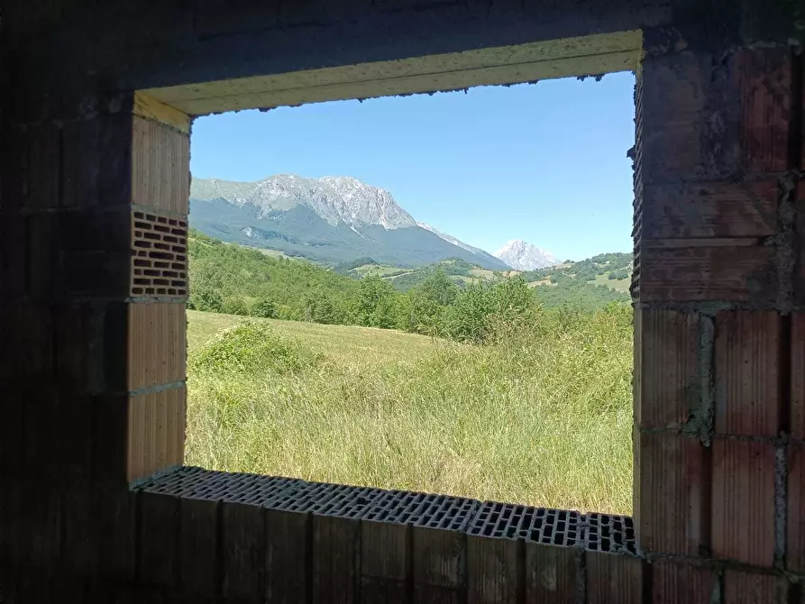 Immagine 6 di Terreno agricolo in vendita  a Farindola