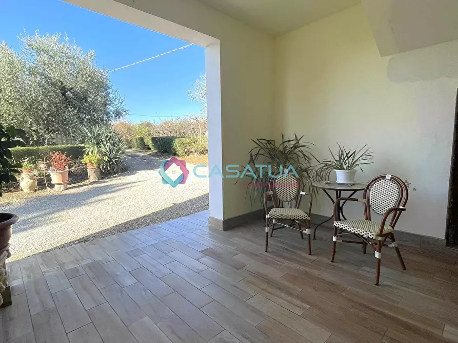 Immagine 34 di Rustico / casale in vendita  a Loreto Aprutino