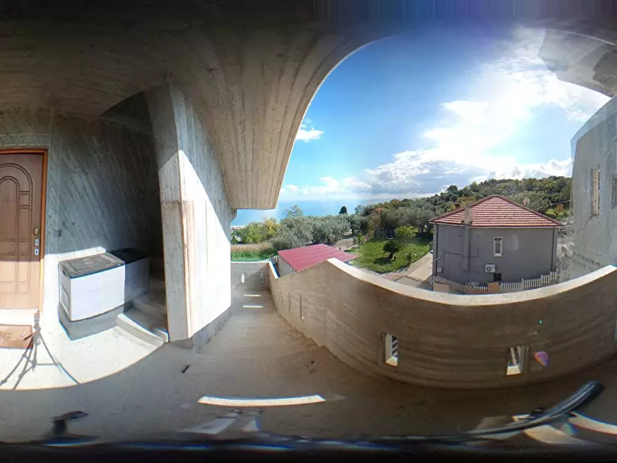 Immagine 49 di Porzione di casa in vendita  a Silvi