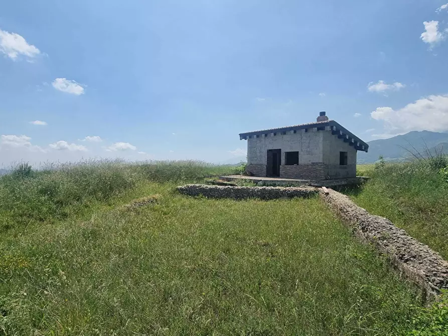 Immagine 30 di Terreno agricolo in vendita  a Farindola