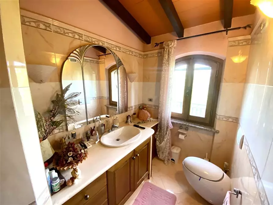 Immagine 28 di Villa in vendita  in Via Paternino 33 a Sarzana