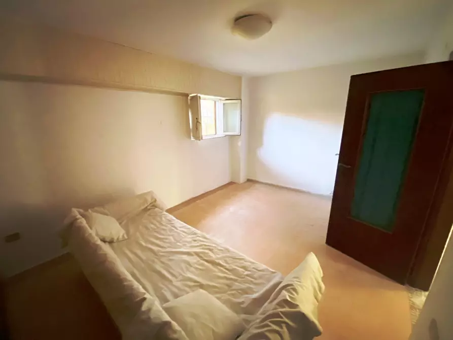 Immagine 17 di Casa trifamiliare in vendita  in Strada Statale 1 189 a Castelnuovo Magra