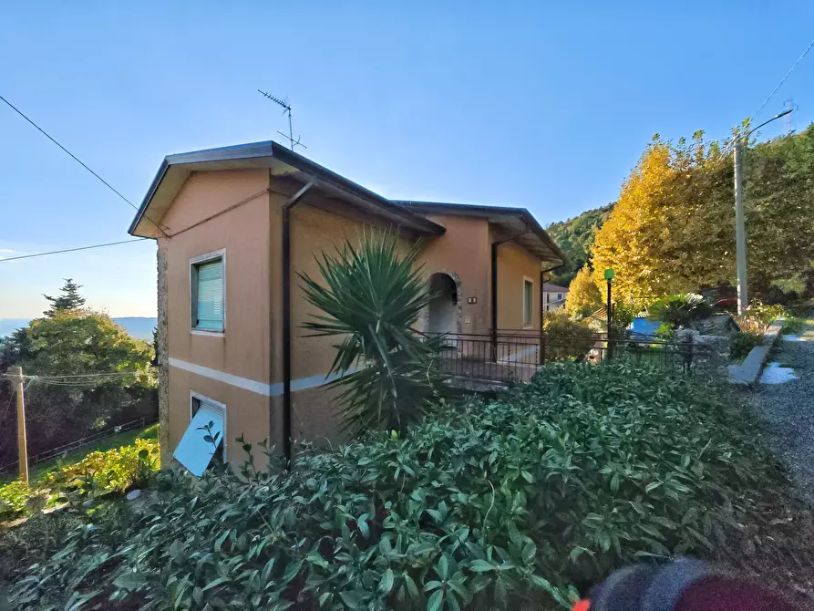 Immagine 7 di Porzione di casa in vendita  in SP23 683 a Castelnuovo Magra