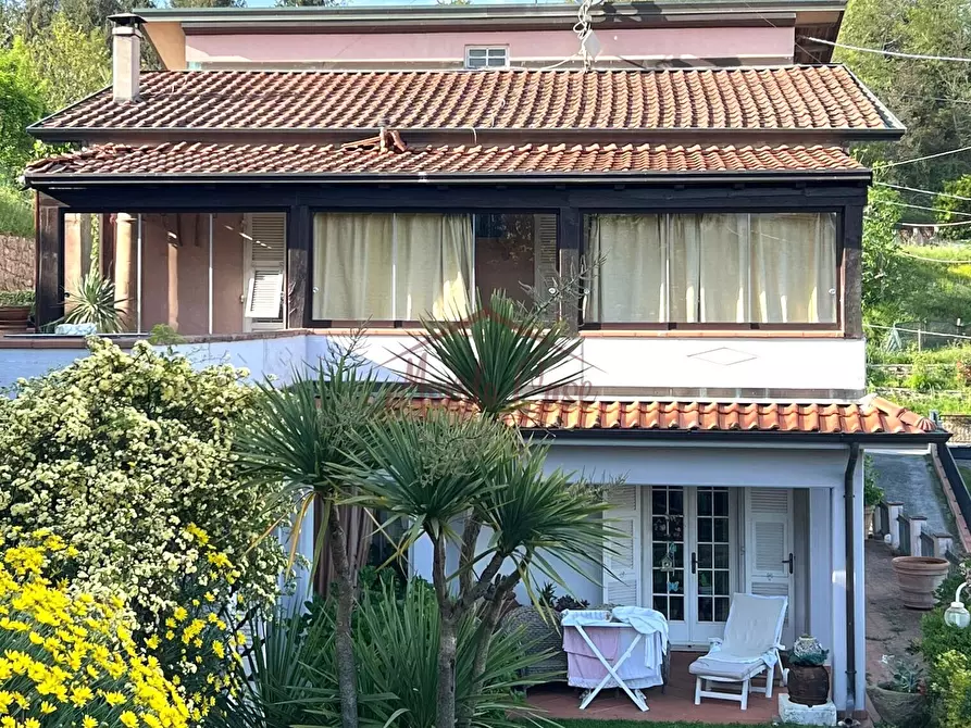 Immagine 1 di Casa bifamiliare in vendita  a Fivizzano