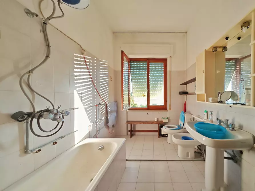 Immagine 60 di Porzione di casa in vendita  in SP23 683 a Castelnuovo Magra