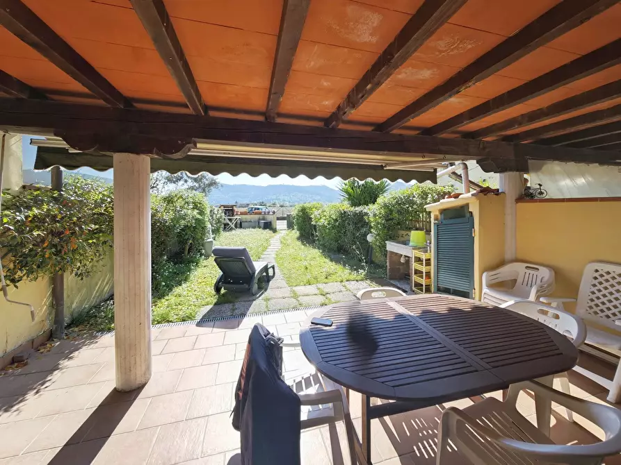 Immagine 5 di Porzione di casa in vendita  in Via Pretura 10 a Ameglia