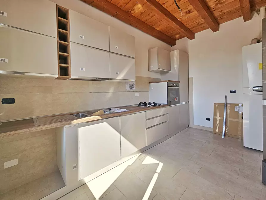 Immagine 4 di Quadrilocale in vendita  in Via Cisa 95 a Sarzana