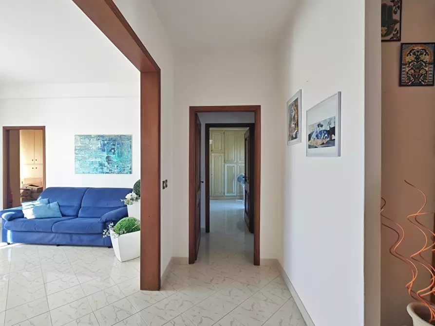 Immagine 22 di Quadrilocale in vendita  in Piazza Giacomo Matteotti 8 a Sarzana