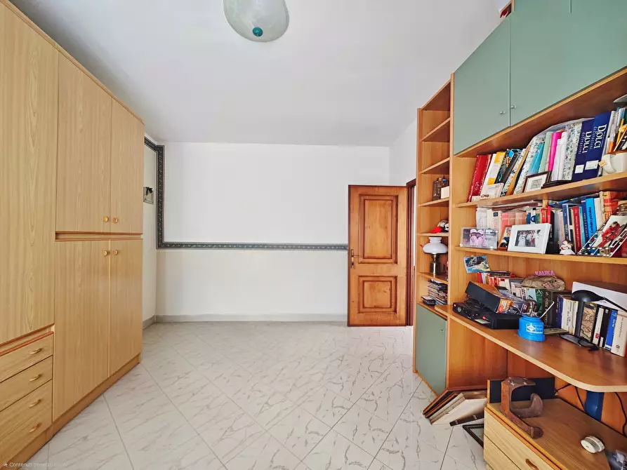 Immagine 18 di Quadrilocale in vendita  in Piazza Giacomo Matteotti 8 a Sarzana