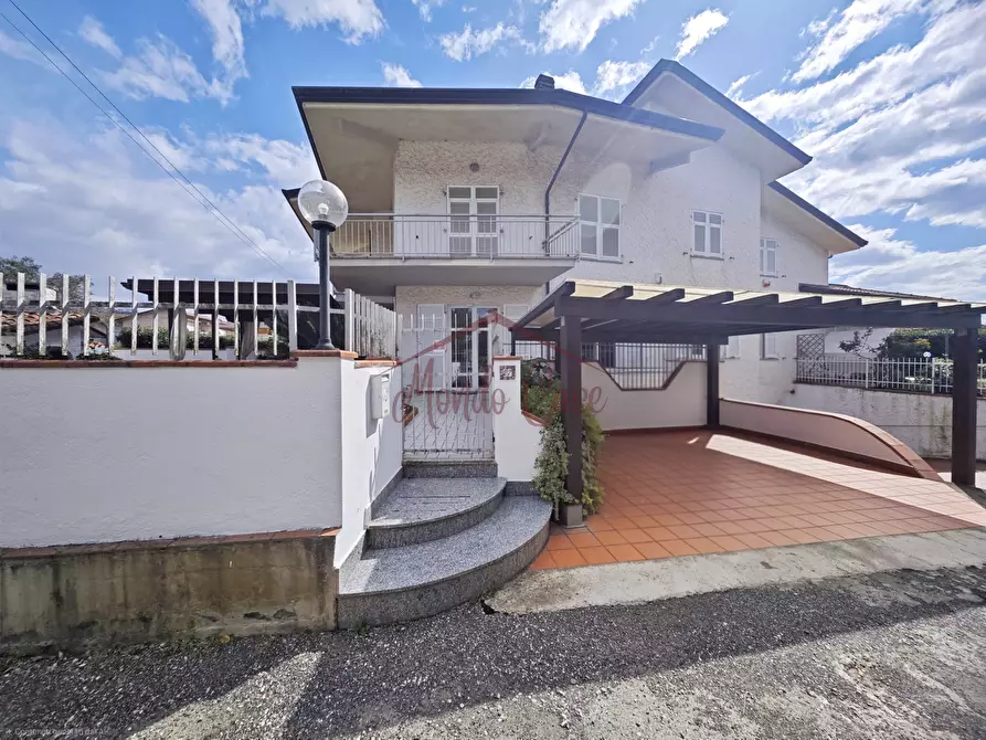 Immagine 59 di Porzione di casa in vendita  a Fosdinovo