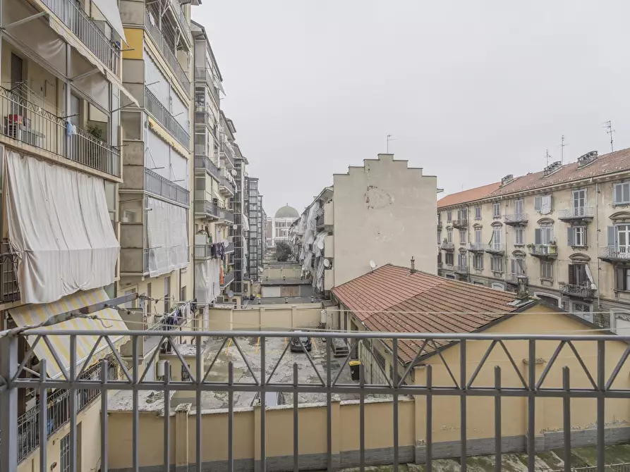 Immagine 30 di Trilocale in vendita  in Corso Novara 17 a Torino