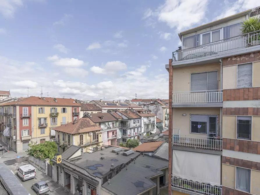 Immagine 17 di Bilocale in vendita  in Via Elvo 12 a Torino