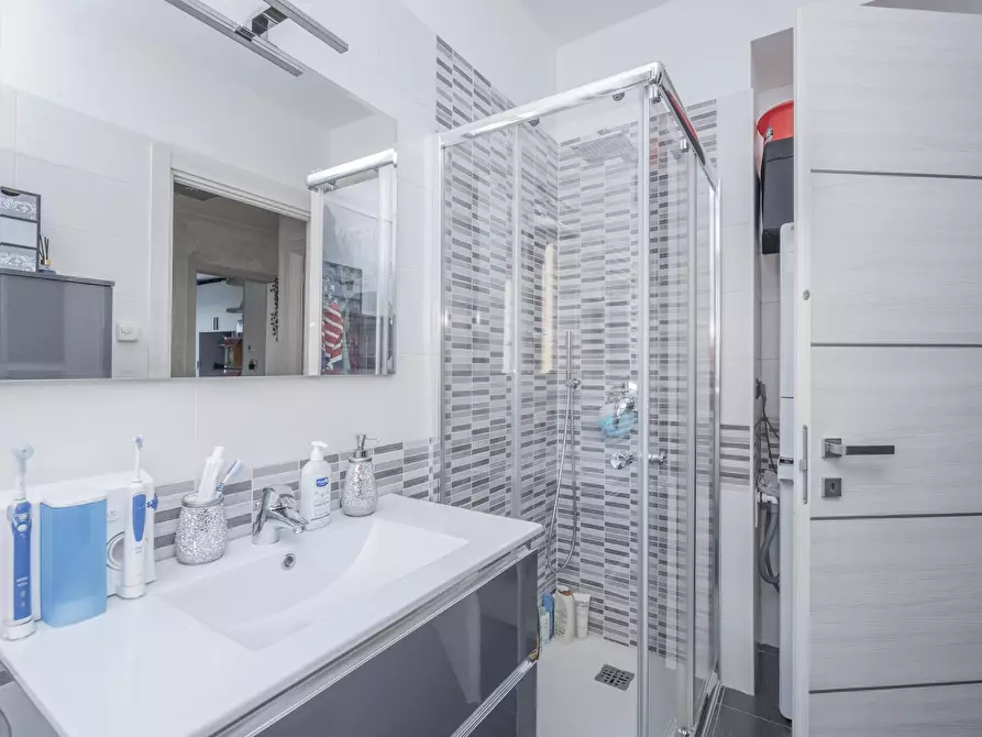 Immagine 36 di Quadrilocale in vendita  in Via Alfonso Badini Confalonieri 47 a Torino