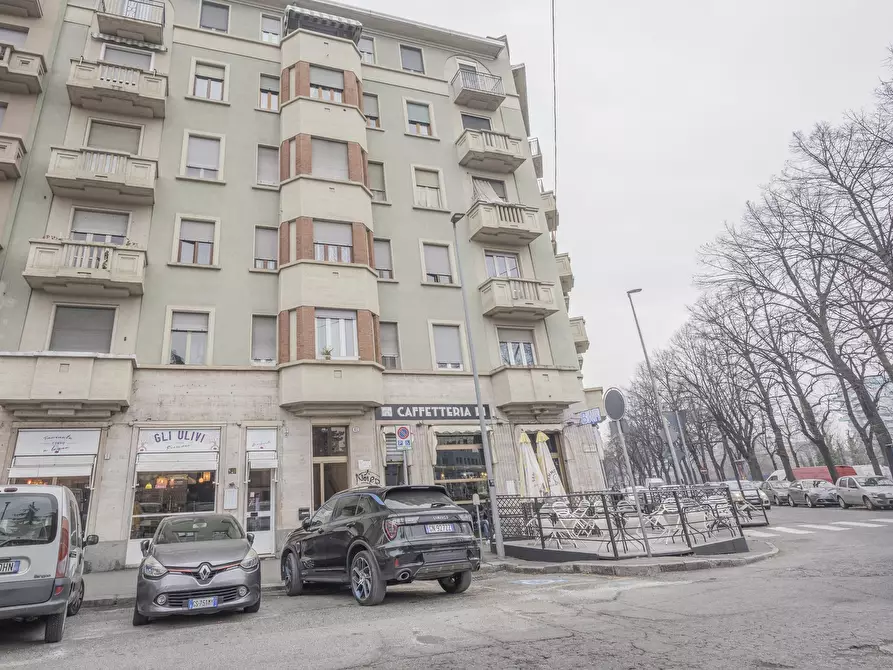 Immagine 1 di Trilocale in vendita  in Largo Borgaro 42 a Torino