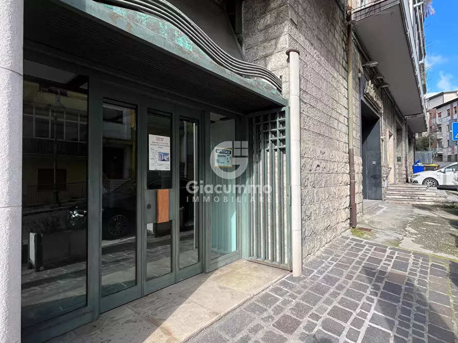Immagine 4 di Locale commerciale in vendita  in Via Nicola Vaccaro 124 a Potenza