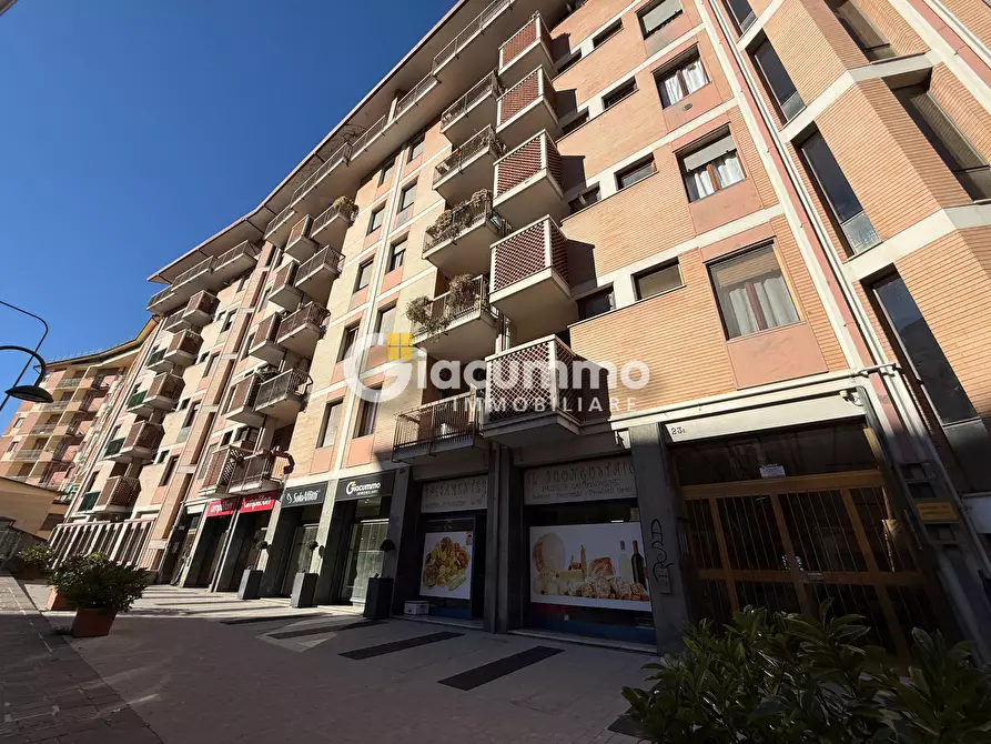 Immagine 1 di Locale commerciale in vendita  in Via Giuseppe Mazzini 23 a Potenza