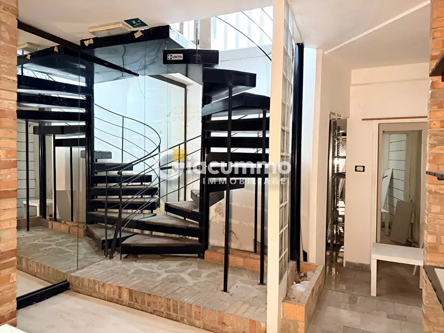 Immagine 15 di Locale commerciale in affitto  in Via Pretoria 43 a Potenza