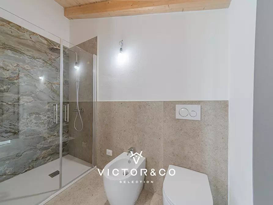 Immagine 27 di Villa in vendita  in Vicolo G. Brustio 1 a Galliate