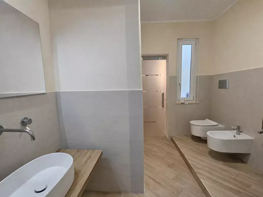 Immagine 19 di Trilocale in affitto  a Palermo