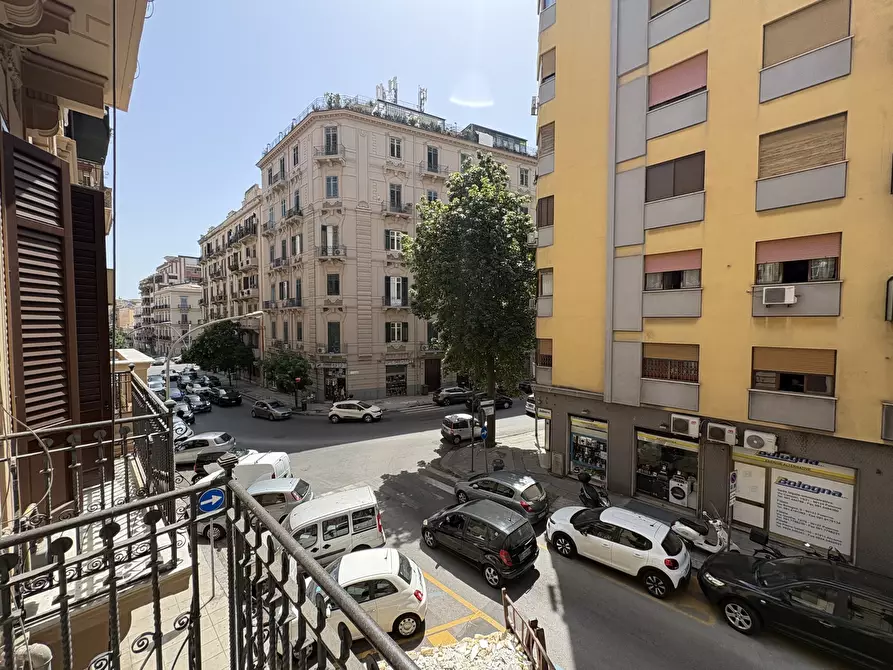 Immagine 21 di Appartamento in vendita  in Via Houel a Palermo