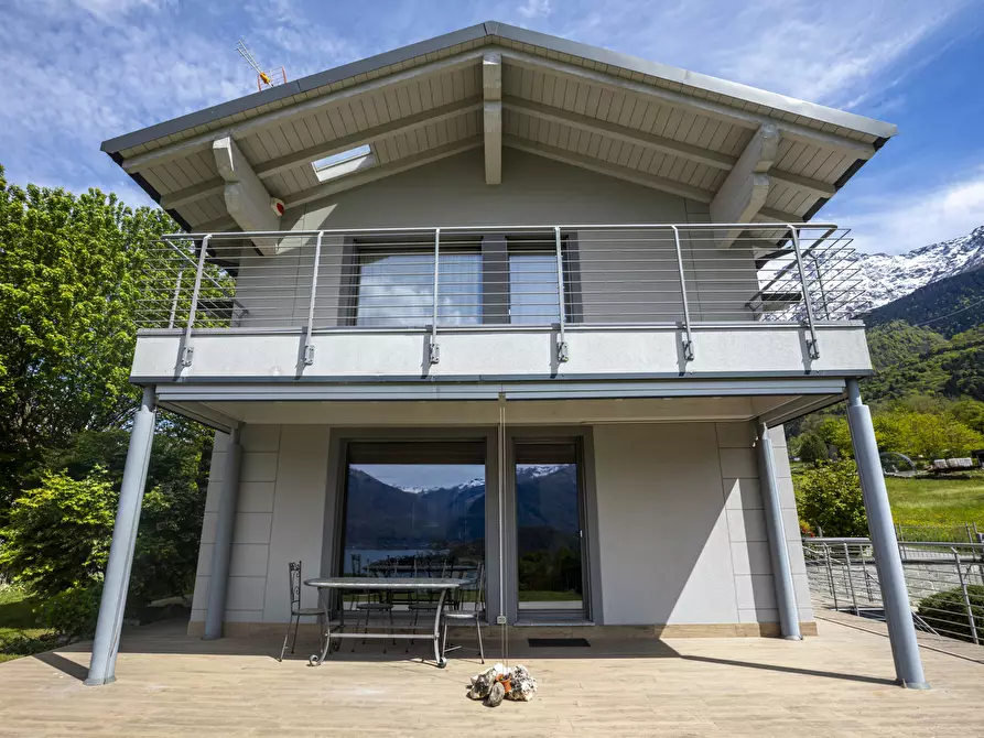 Immagine 34 di Villa in vendita  in Via Colombèe 11 a Colico