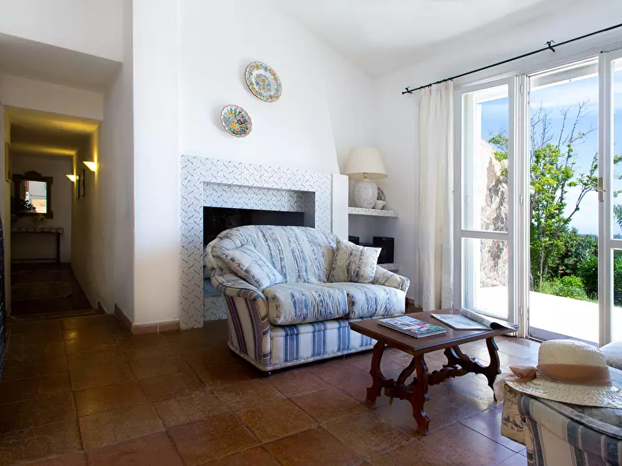 Immagine 27 di Villa in vendita  in Località Milmegghio a Olbia