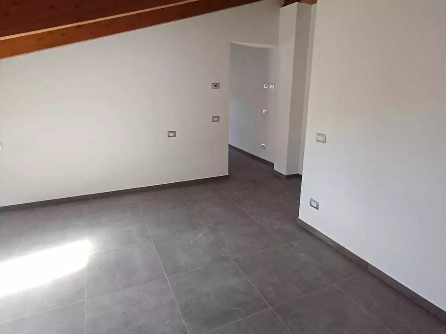 Immagine 32 di Quadrilocale in vendita  a Medesano