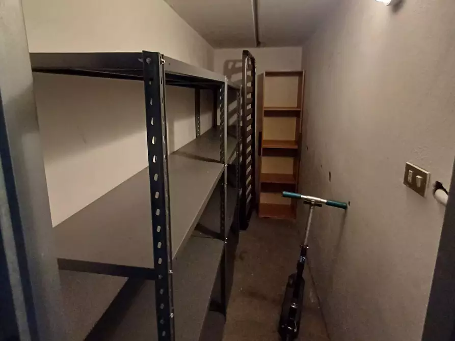 Immagine 35 di Trilocale in vendita  a Medesano