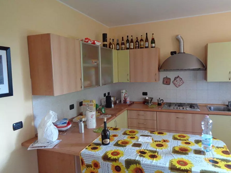 Immagine 2 di Quadrilocale in affitto  a Varano De' Melegari