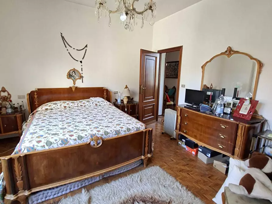 Immagine 32 di Trilocale in vendita  a Medesano