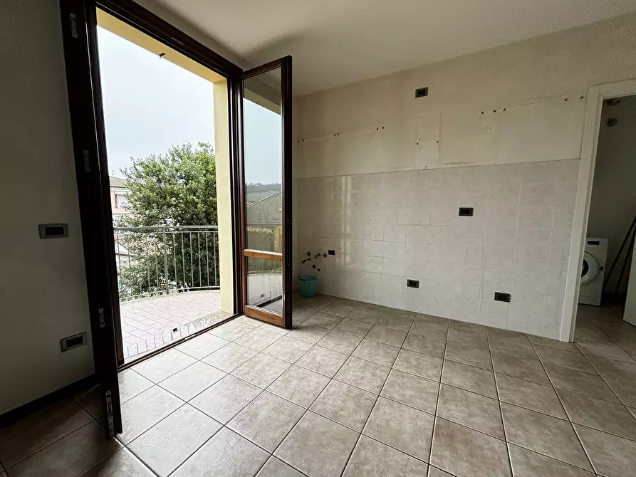 Immagine 13 di Monolocale in vendita  a Medesano