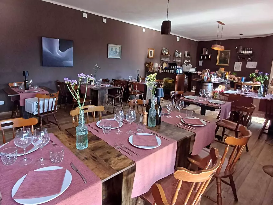 Immagine 1 di Bar / Ristorante in affitto  a Fornovo Di Taro