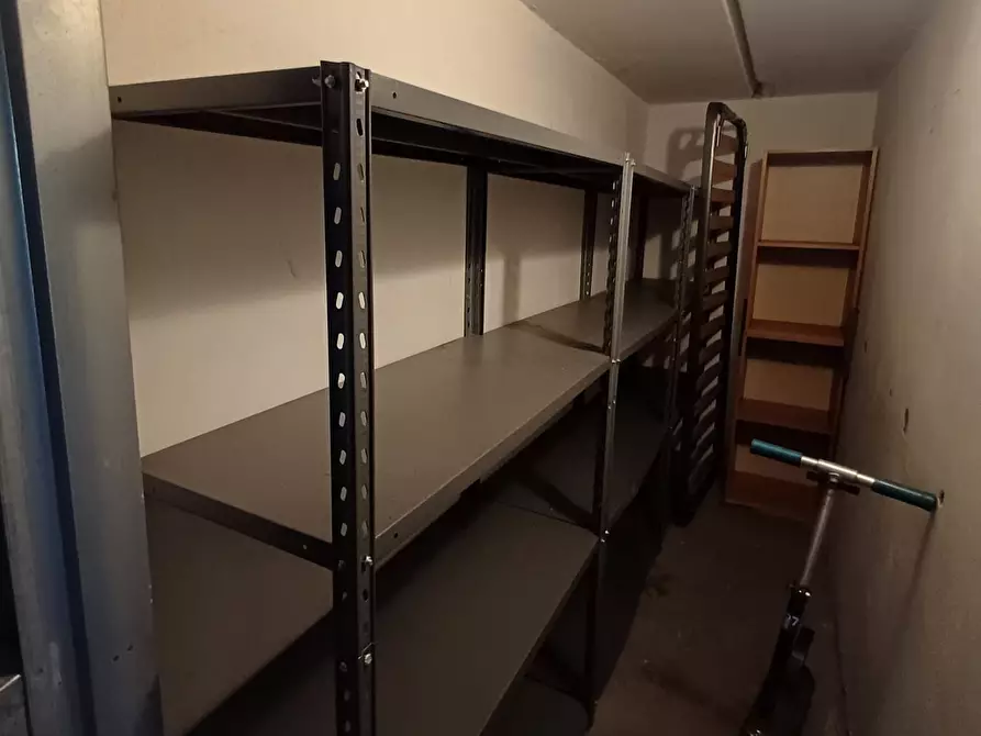 Immagine 34 di Trilocale in vendita  a Medesano