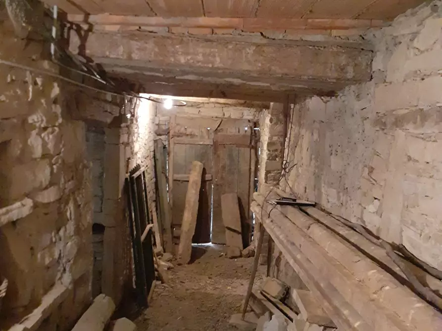 Immagine 27 di Terratetto in vendita  a Terenzo