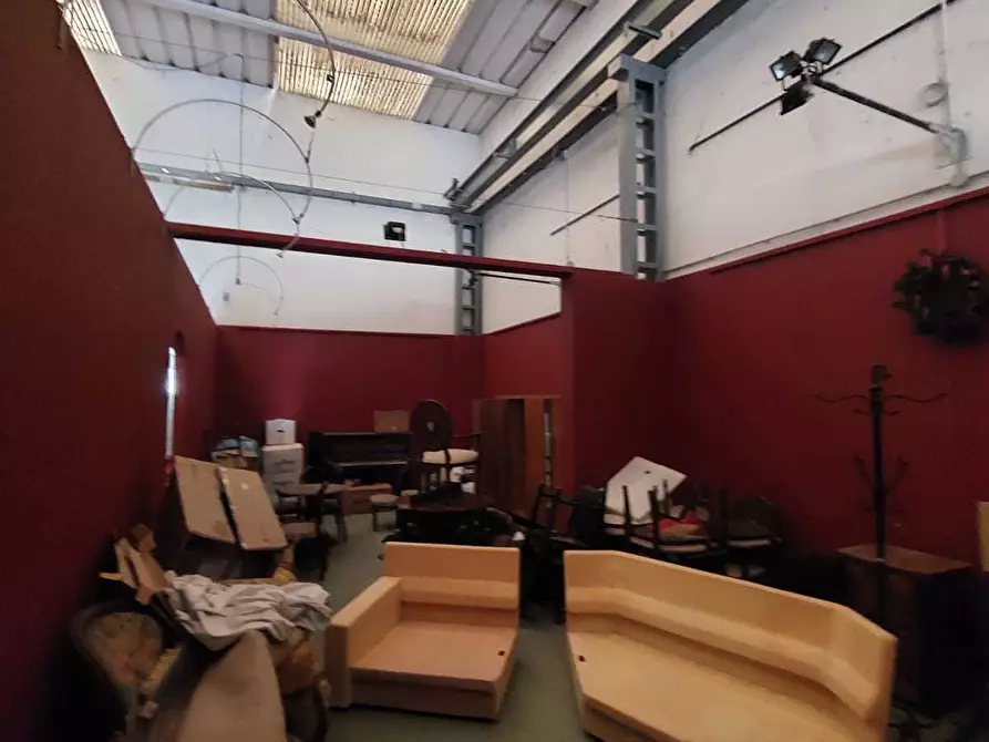 Immagine 6 di Attività artigianale in vendita  a Parma