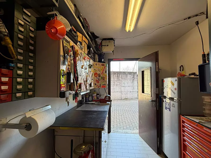 Immagine 25 di Quadrilocale in vendita  a Varano De' Melegari