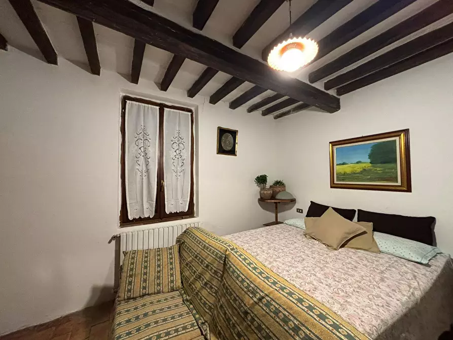 Immagine 19 di Porzione di casa in vendita  a Varano De' Melegari